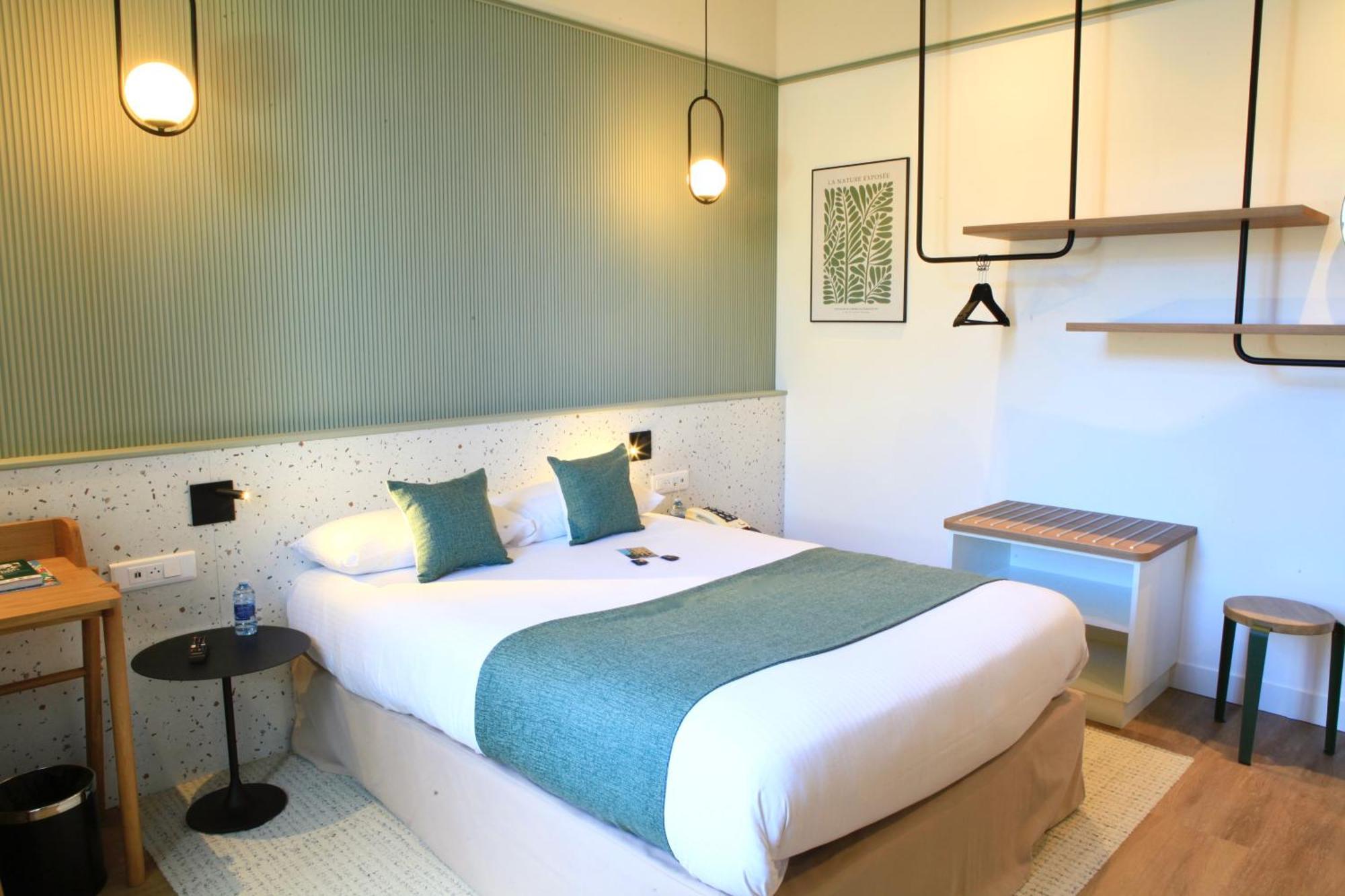 Logis Hotels- Hotel Marguerite D'Anjou Angers Chateau Εξωτερικό φωτογραφία