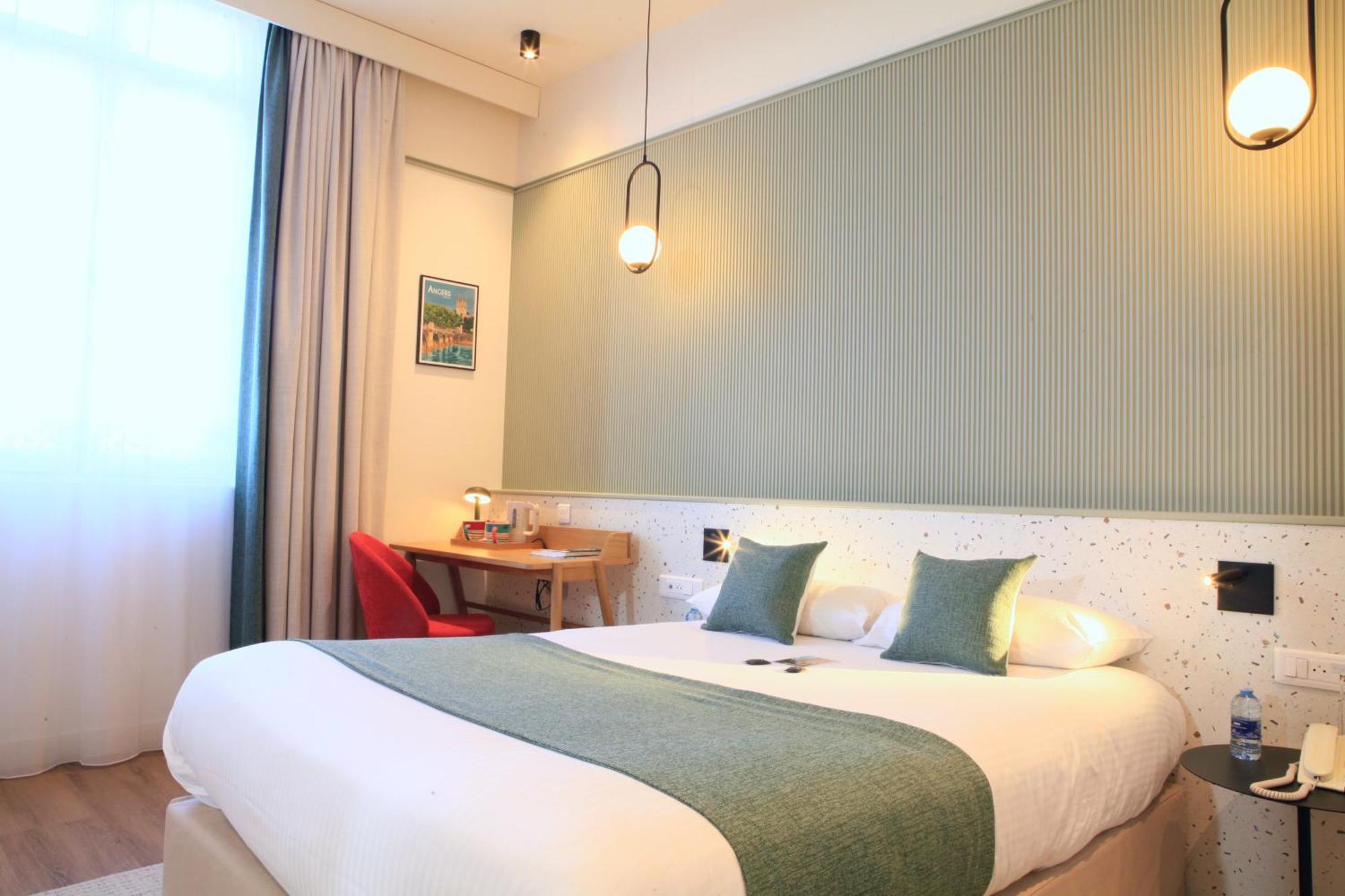 Logis Hotels- Hotel Marguerite D'Anjou Angers Chateau Εξωτερικό φωτογραφία