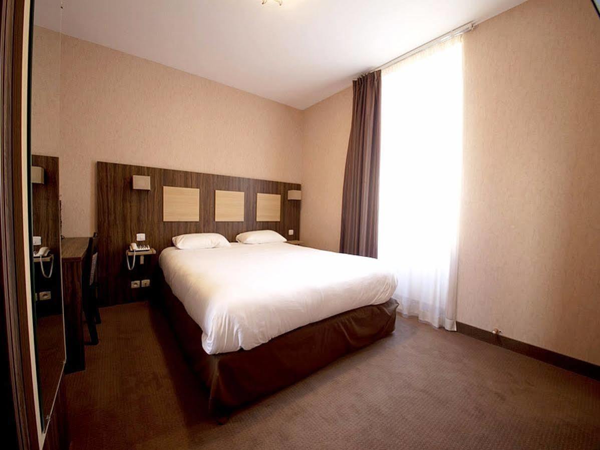 Logis Hotels- Hotel Marguerite D'Anjou Angers Chateau Εξωτερικό φωτογραφία
